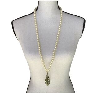 NWT Heidi Daus Swarovski crystal faux pearl necklace